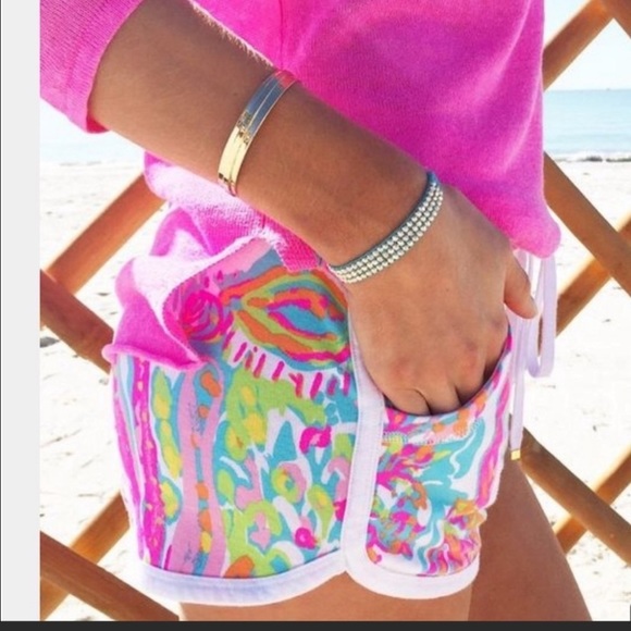Lilly Pulitzer Pants - Lilly Pulitzer shorts size xs VGUC